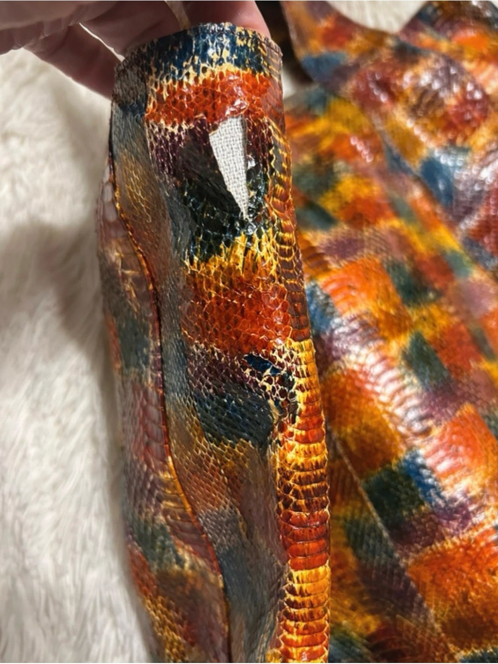 Jenna Hobo Multicolor Bag - Picture 2 of 6